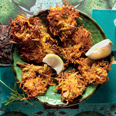 Carrot fritters with yoghurt dip