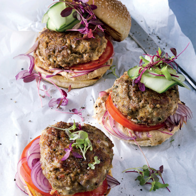 Pesto beef burgers