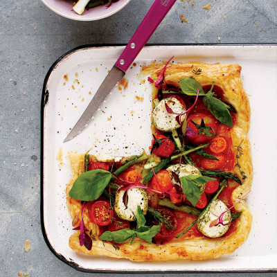 Tomato-and-asparagus tart