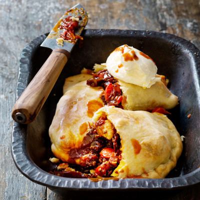 Venezuelan smoky chilli chicken empanadas