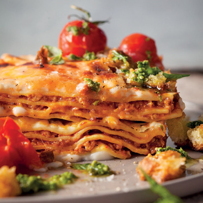 Lasagne with oven-roasted vine tomatoes and basil pesto