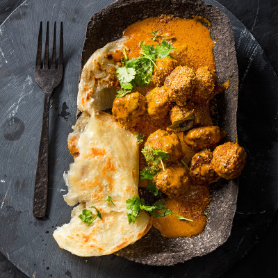 Spicy sosatie frikkadel curry