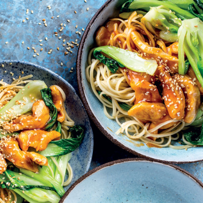 Glazed sesame-chicken noodles with pak choi