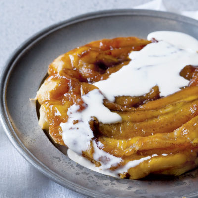 Upside-down caramel banana tart