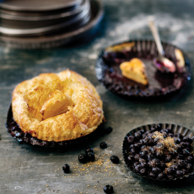 Three-ingredient blueberry pie