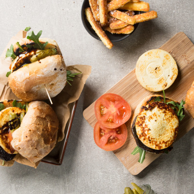 Sponsored: shake things up with the <em></noscript>new</em> cheeseburger trend