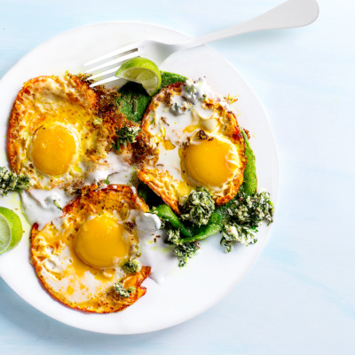 Turmeric-fried eggs with coconut chutney