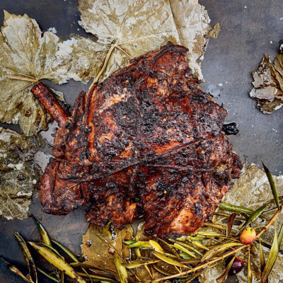 Yoghurt-marinated leg of lamb stuffed with spinach