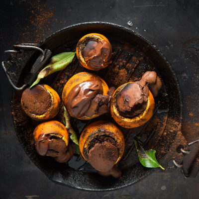 Coal-baked orange-chocolate cakes