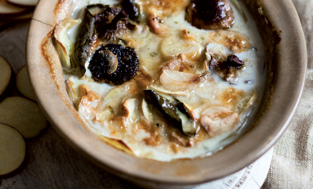 Potato bake with coconut milk