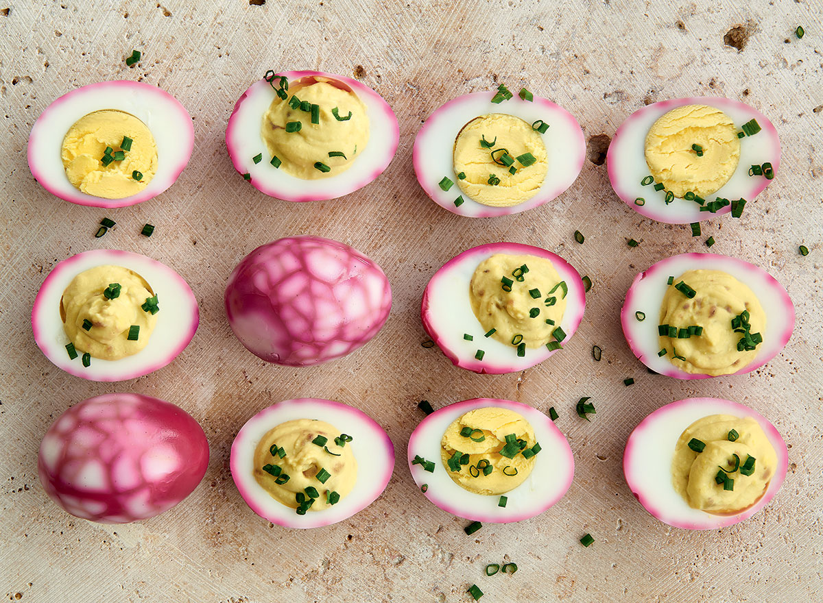 Beetroot-marbled picnic eggs recipe