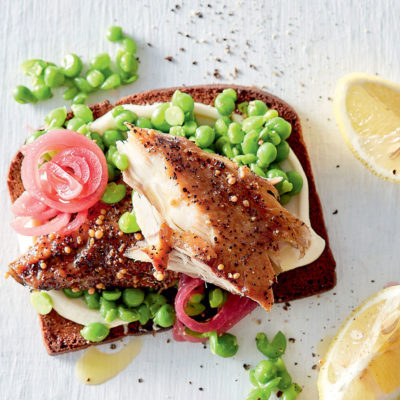 Peppered mackerel and smashed peas on rye toast