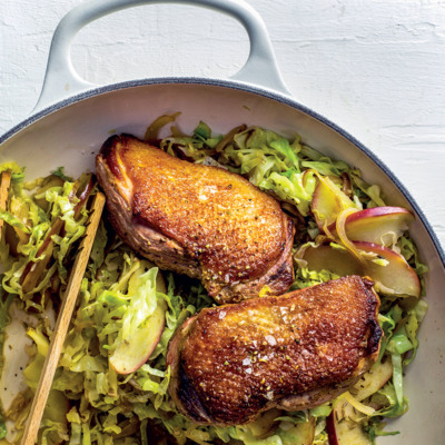 Braised cabbage with apple and duck