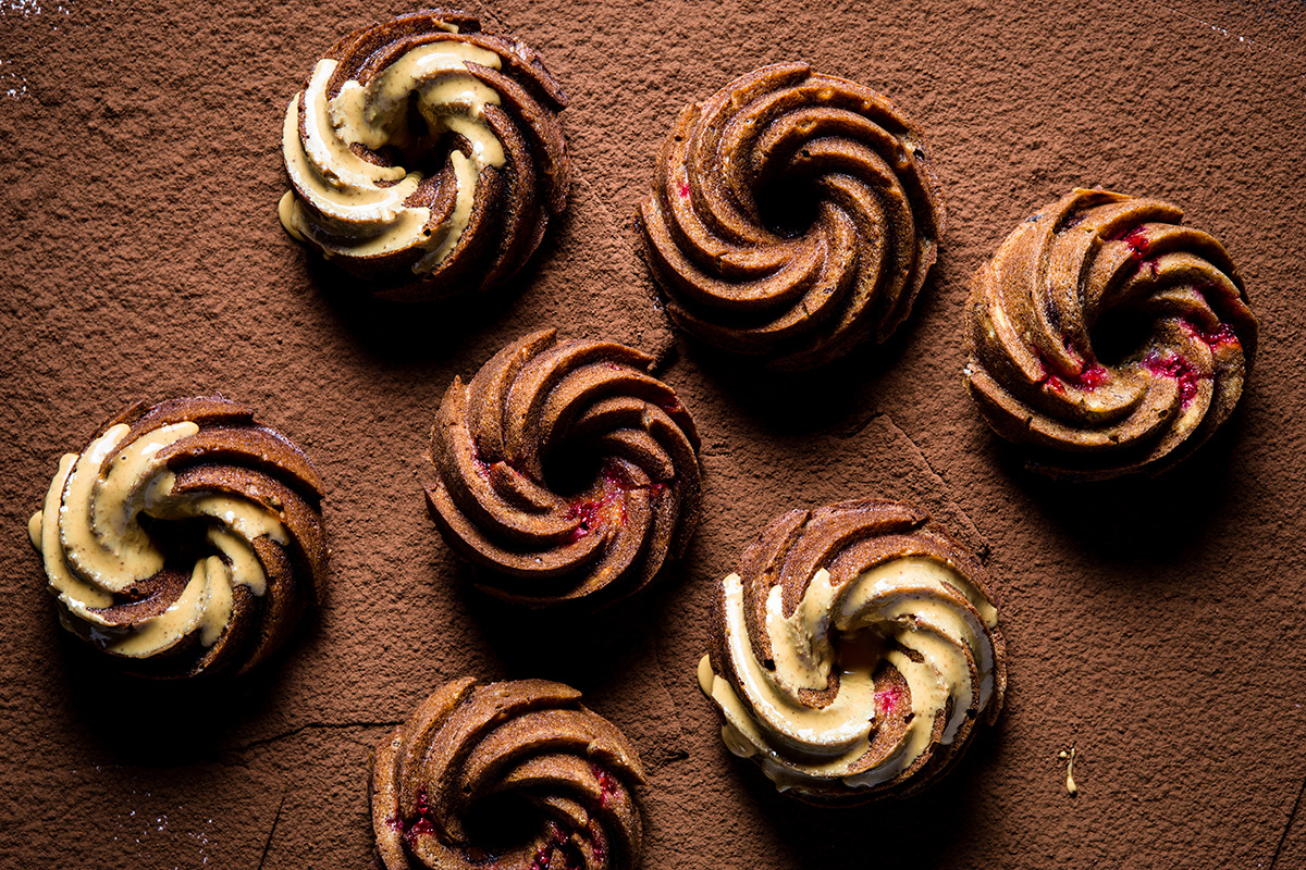 Chocolate recipes: cakes