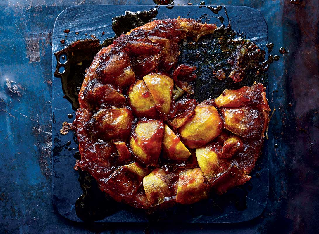 Salted apple tarte tatin