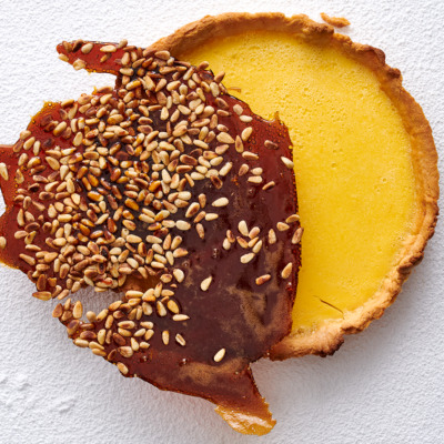 Lemon tart with pine-nut brittle