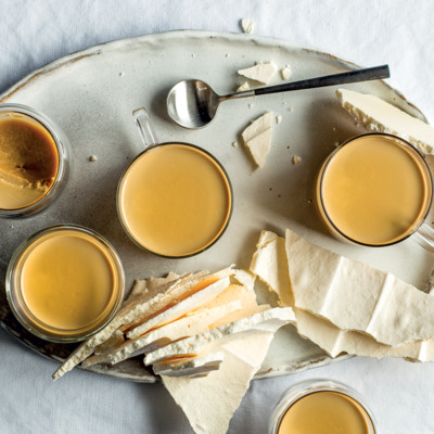 Coffee-cream jellies with meringue shards