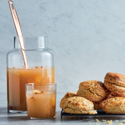 Scones with no-yeast ginger beer (Dikuku le gemer)