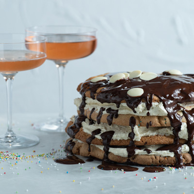 The giant cookie cake