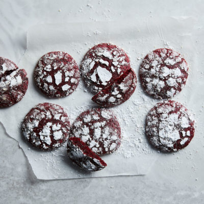 Red velvet crackle biscuits