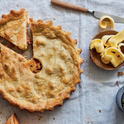 Bacon-and-egg breakfast pie