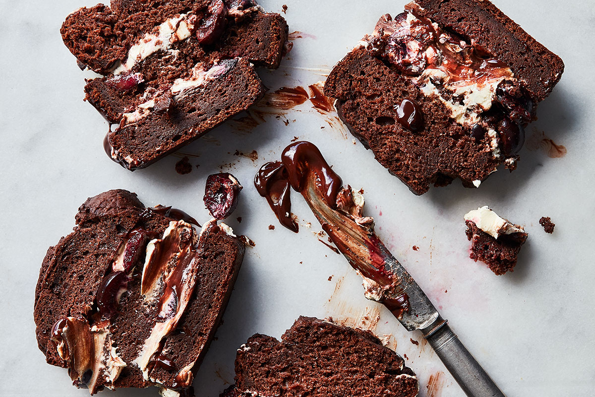 Sour cream and cherry cake