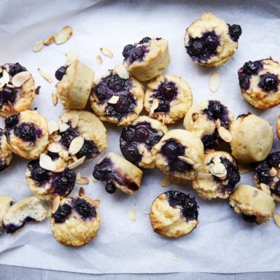 Gluten-free lemon-and-almond cakes