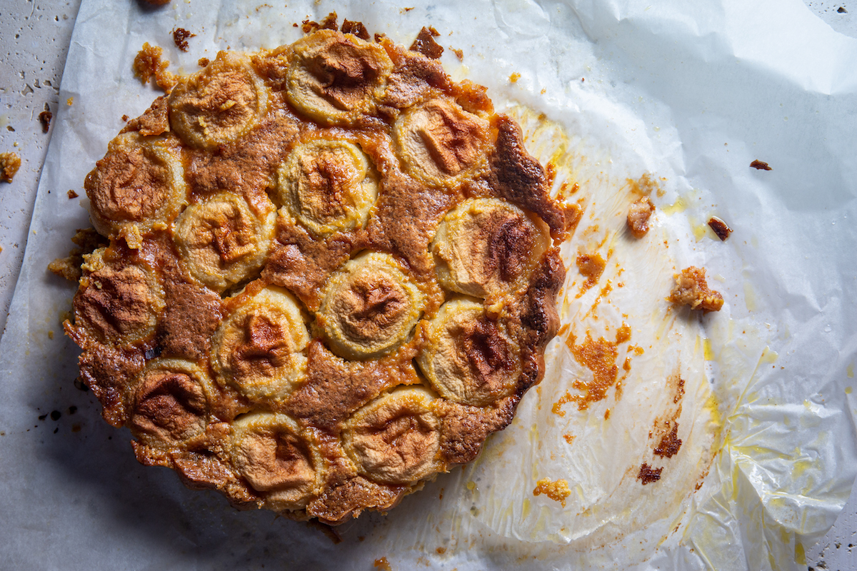 toffee apple and popcorn pie