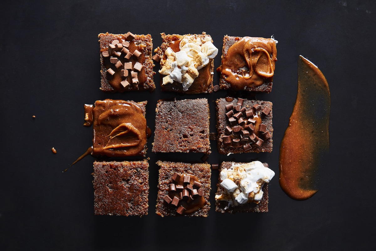 chocolate and gingerbread tray sponge