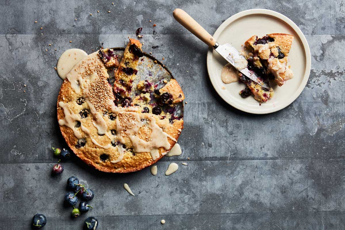 LEMON-AND-SESAME-BLUEBERRY-CAKE