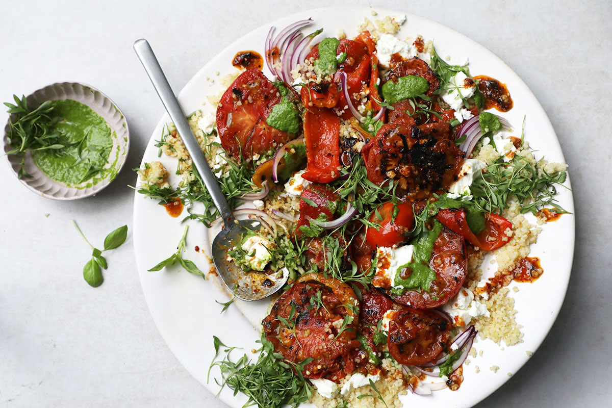 Braaied tomato salad