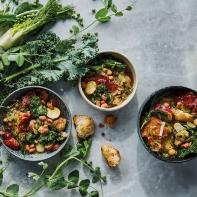 Green ribollita with borlotti beans and ciabatta