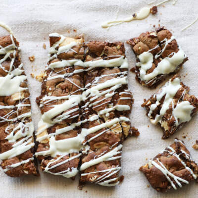 Roasted white chocolate blondies