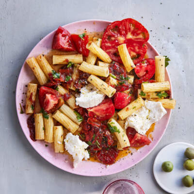 Sundried tomato pasta salad