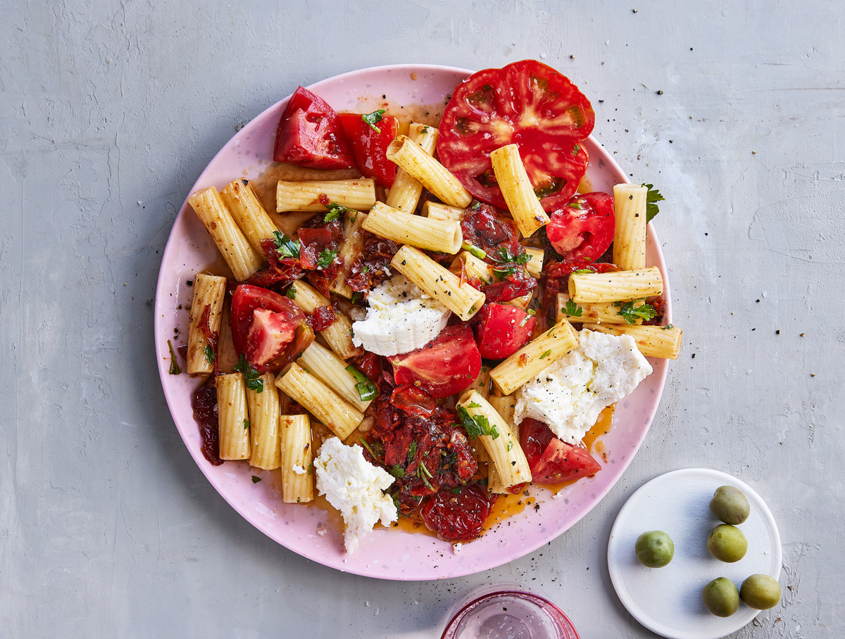 Sundried-tomato-pasta-salad