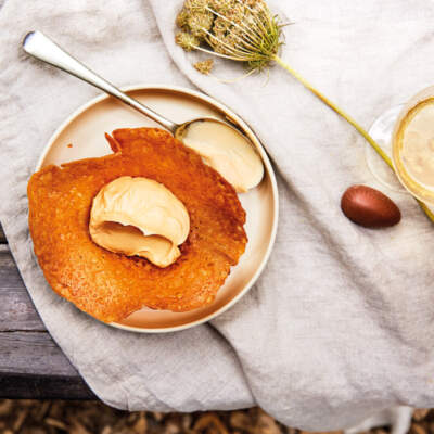 Brandy snaps with caramel cream