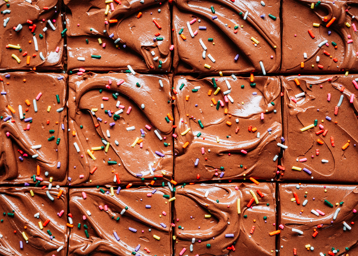 Classic-Birthday-Cake-with-Fudge-Frosting