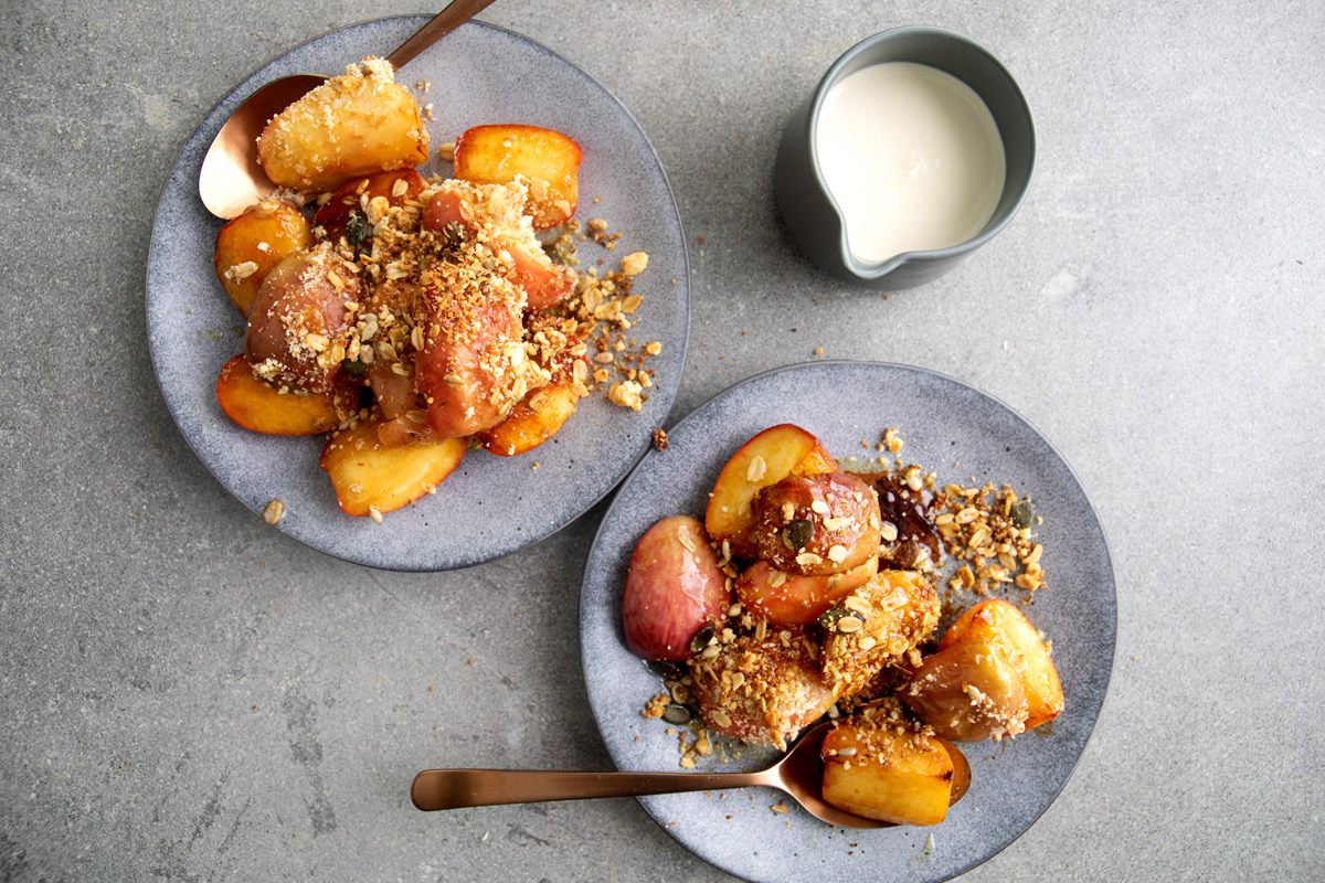 Top-red-and-royal-gala-apple-crumble