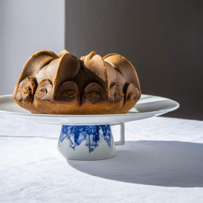 Tea-infused Bundt cake