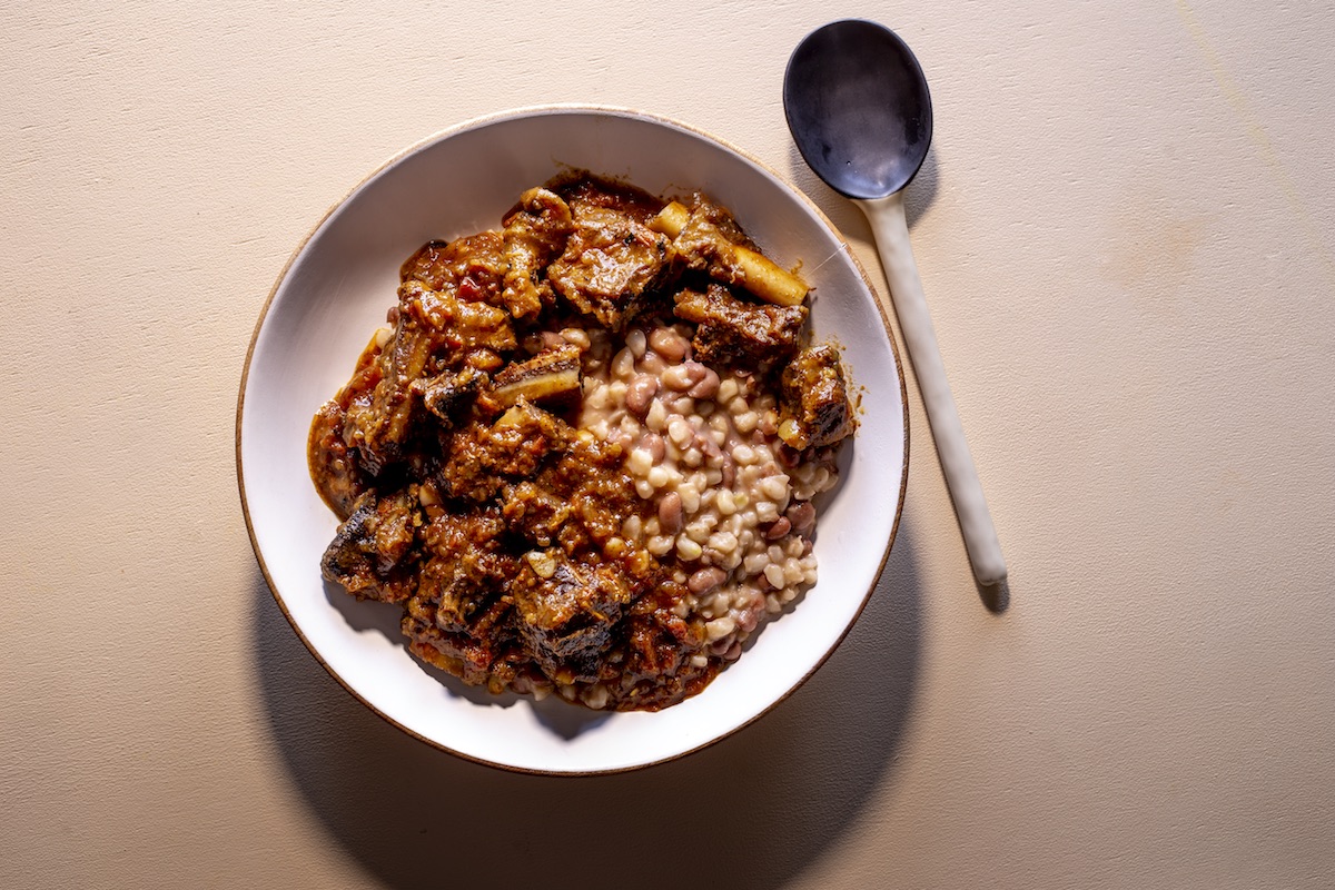 istambu namathambo samp and beans with beef bones