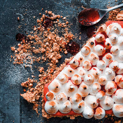 Strawberry curd meringue pie