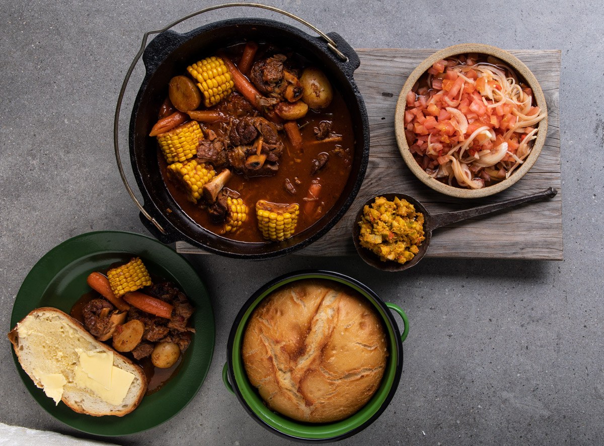 Lamb knuckle potjie with grandma’s pot bread