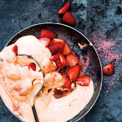 Zabaglione with strawberries