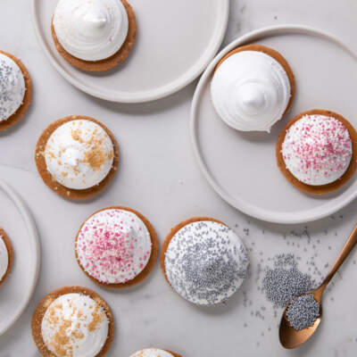 Marshmallow whip biscuits