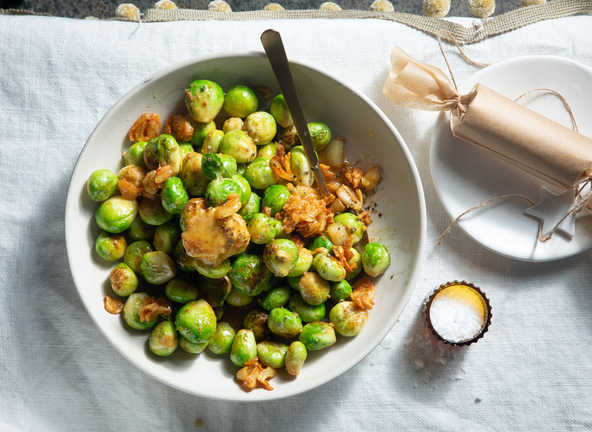 brussels-sprouts-with-crispy-garlic