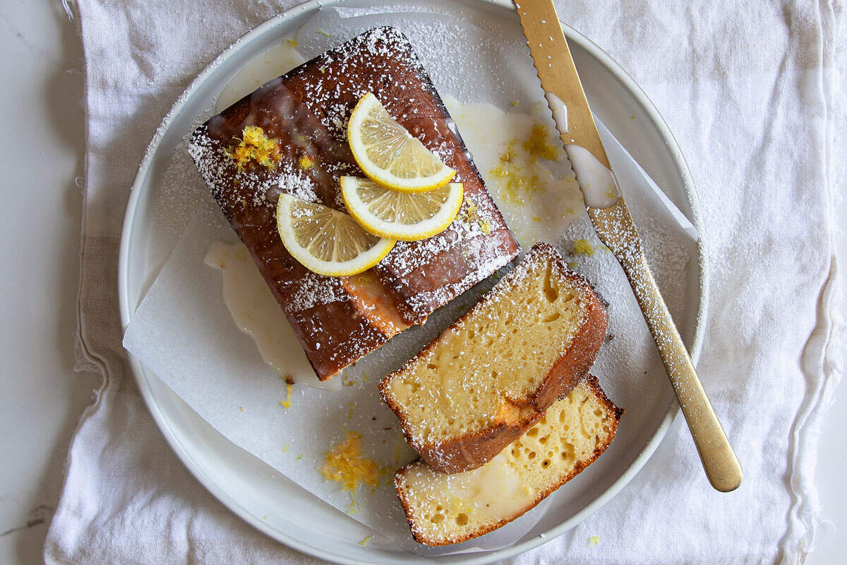 Lemon-and-yoghurt drizzle cake