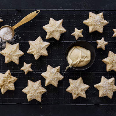 Chocolate-and-cardamom biscuits