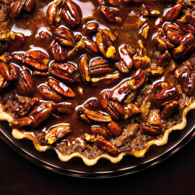 Coffee pecan nut pie