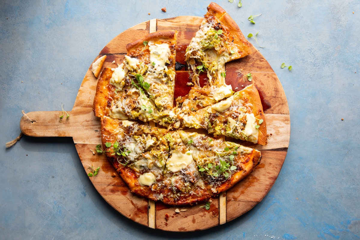 Caramelised cabbage pizza