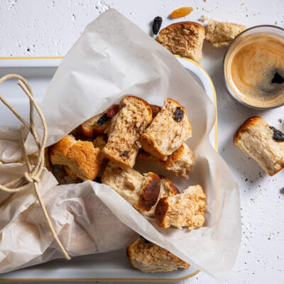 Rum-and-raisin rusks